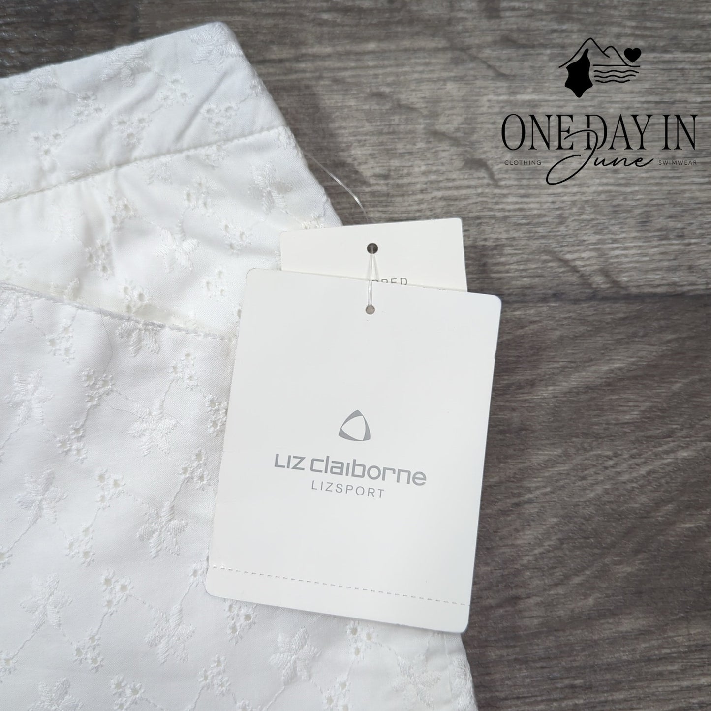 Liz Claiborne Cropped Pants Size 16