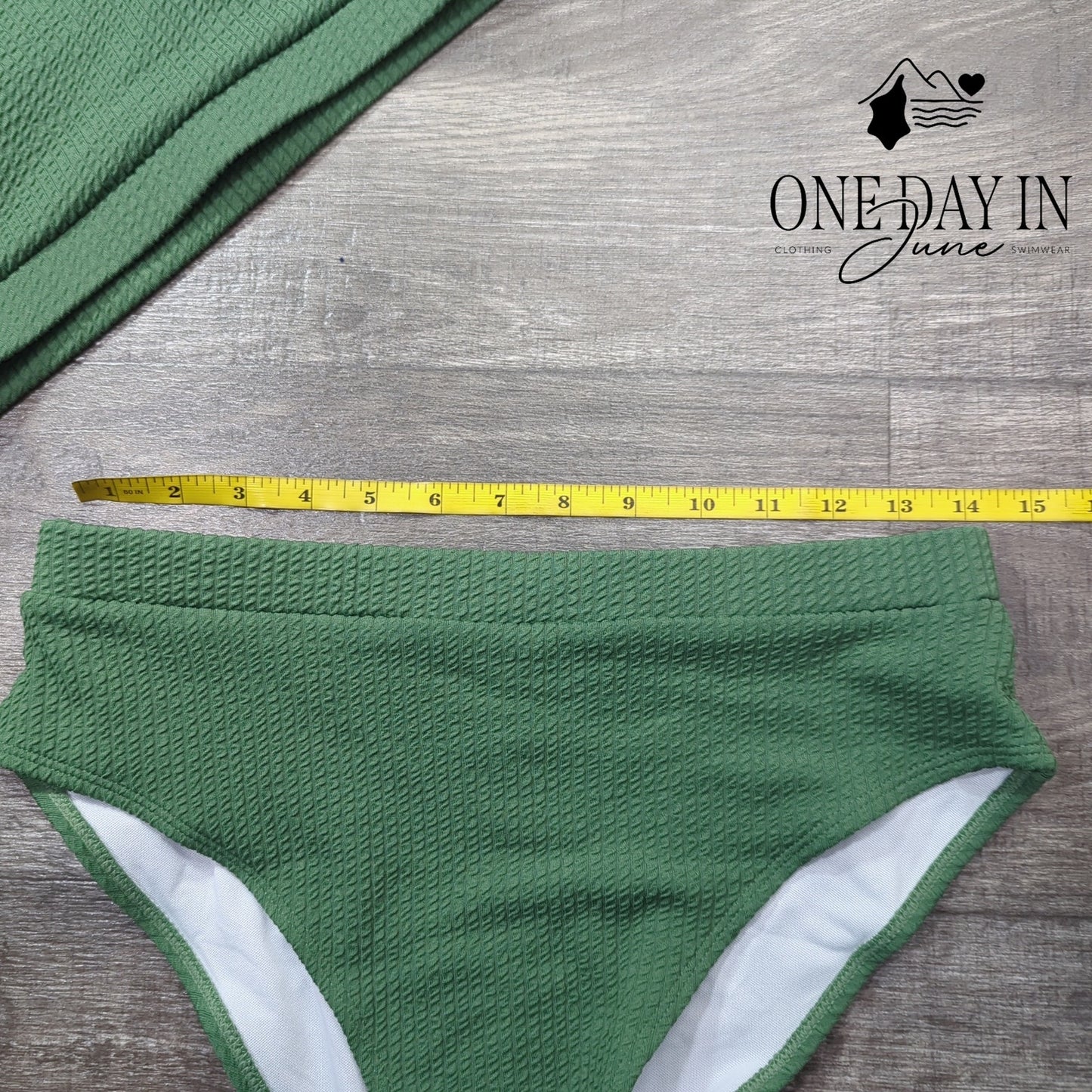 CharmLeaks Textured Crop Bikini Swimsuit Size L