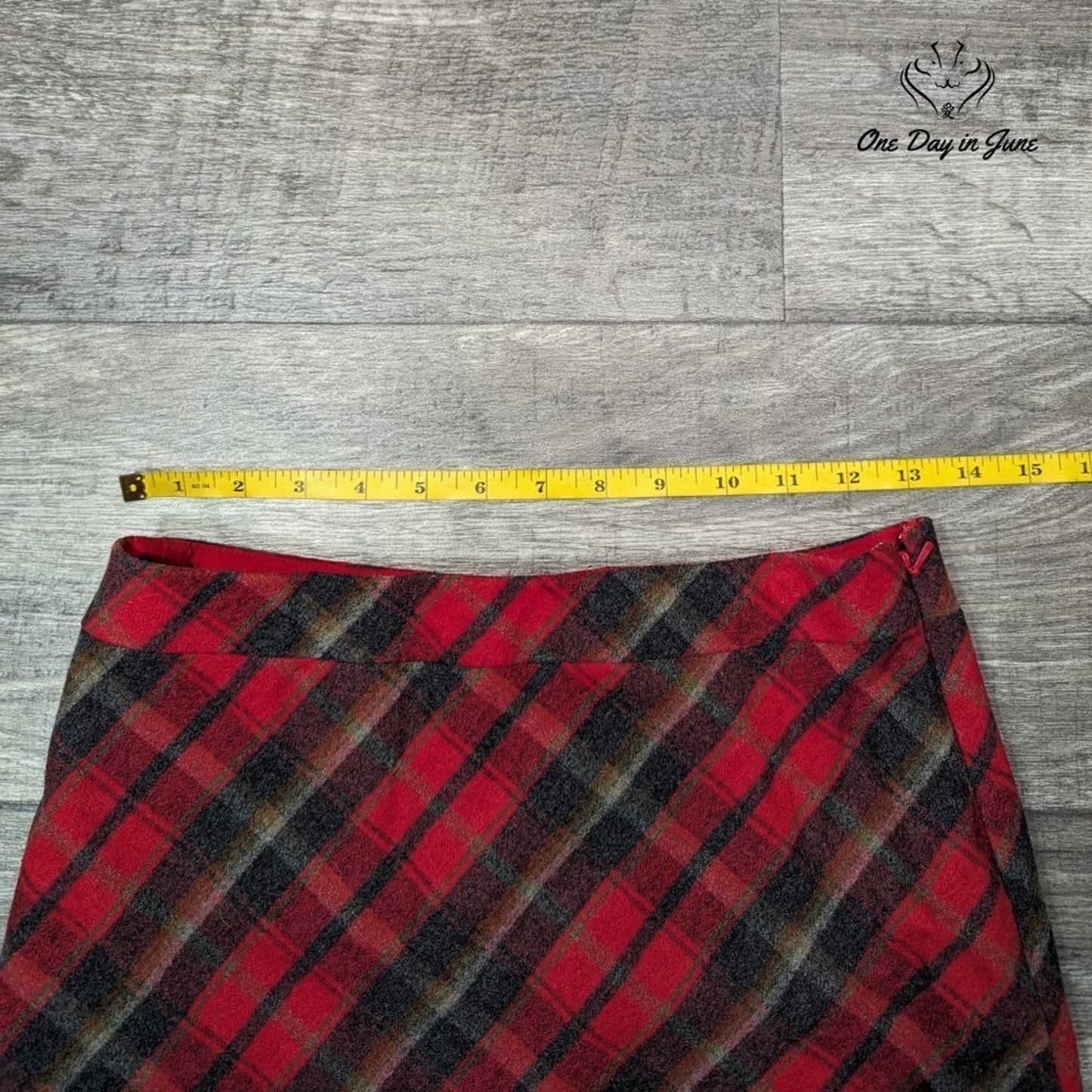 American Eagle Outfitters Wool Mini Skirt Size 2