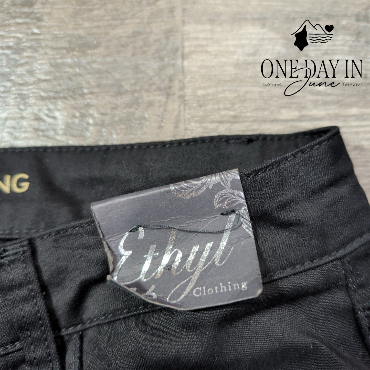 Ethyl Clothing Black Distressed Fringe Hem Jeans Stretch NWT Size 16