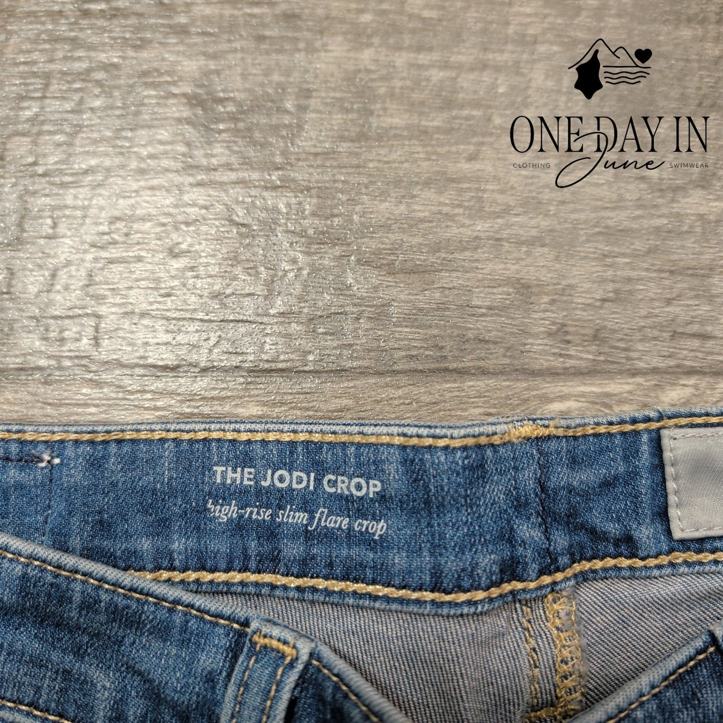 AG Adriano Goldschmied The Jodi Crop High Rise Slim Flare Crop Size 4 (27)