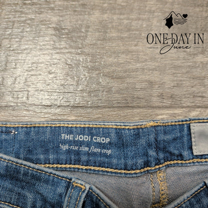 AG Adriano Goldschmied The Jodi Crop High Rise Slim Flare Crop Size 4 (27)