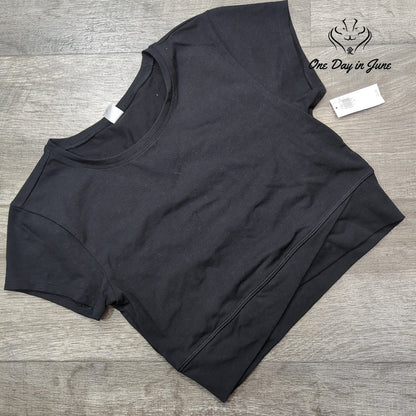 Old Navy Cropped Tee Shirt Size S