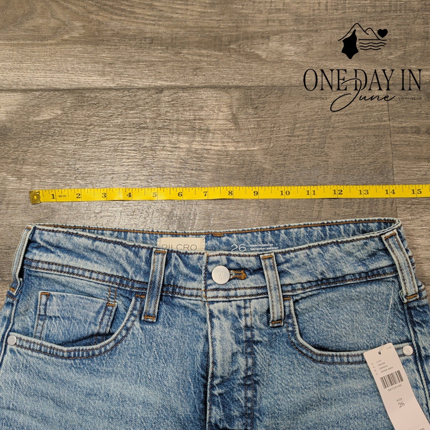 Pilcro Baggy Crop Jeans Size 2 (26)