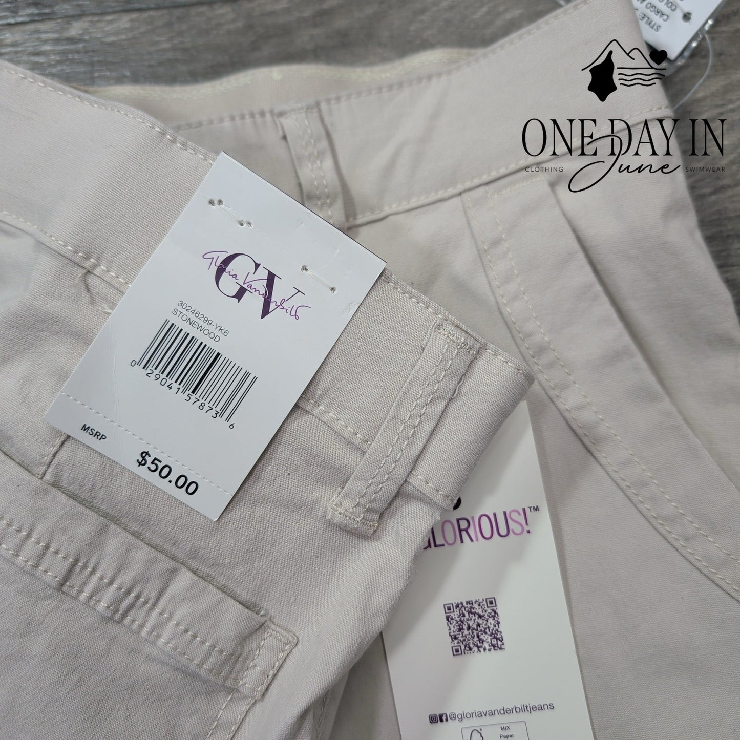 Gloria Vanderbilt Cargo Style Pants Size 10