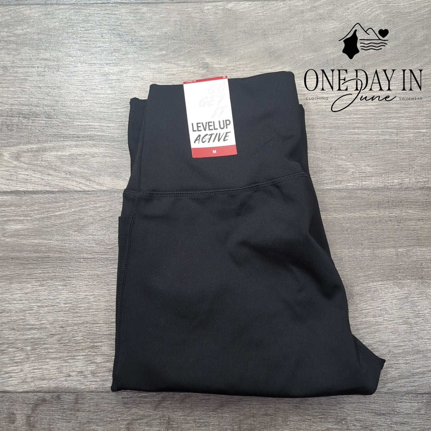 Level Up Capri Yoga Pants Size M