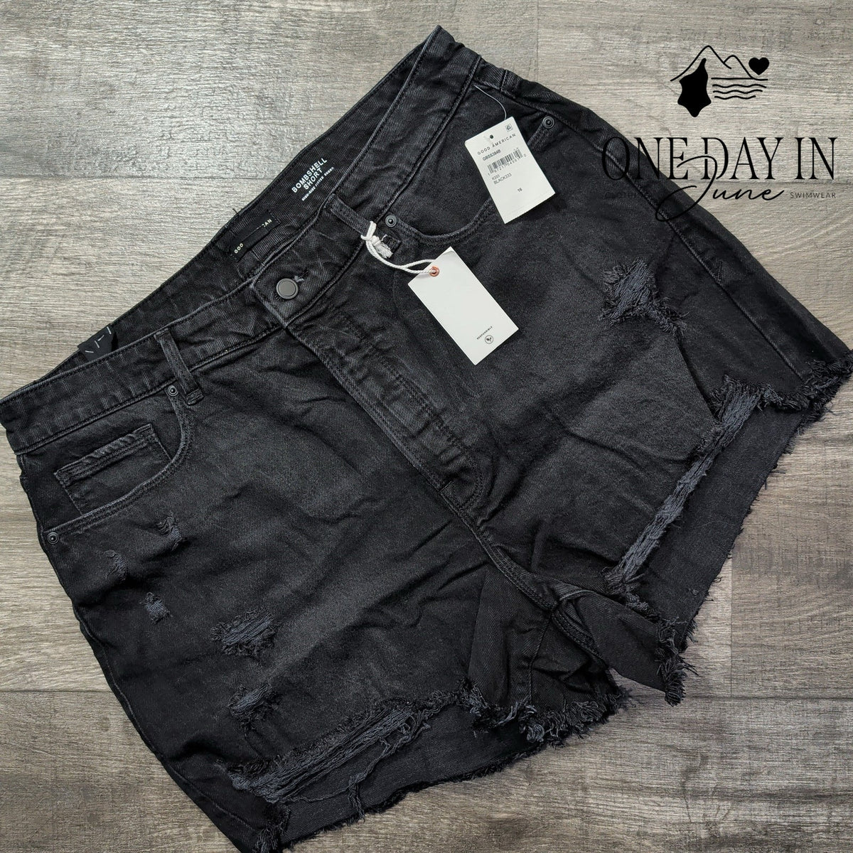 Good American Bombshell High Rise Distressed Denim Shorts Black NWT Size 16