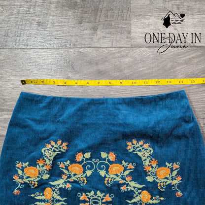 Simplee Corduroy Skirt Size L
