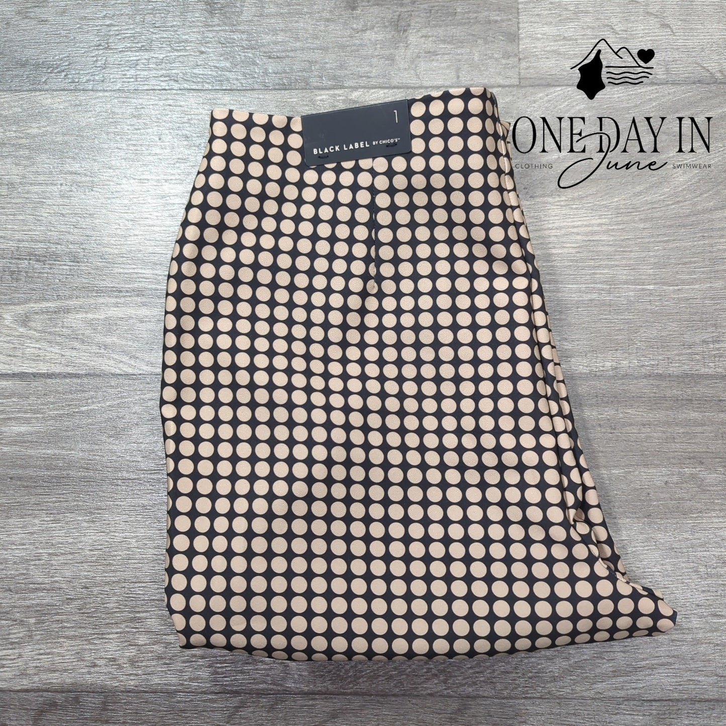 Chico's Black Label Dotted Slim Ankle Pants Size Chico's 1 (M)