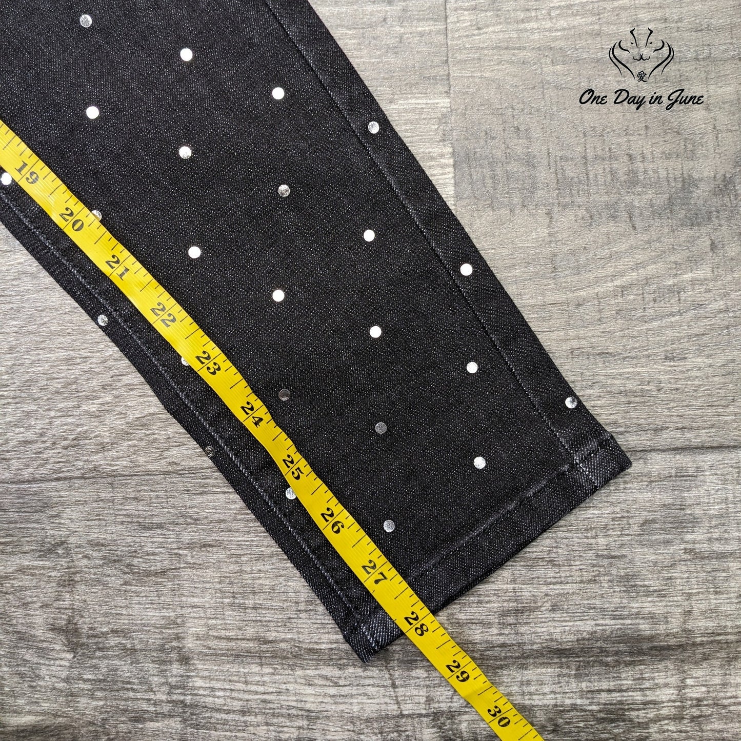 Universal Thread Mid Rise Skinny Jeans Size 2