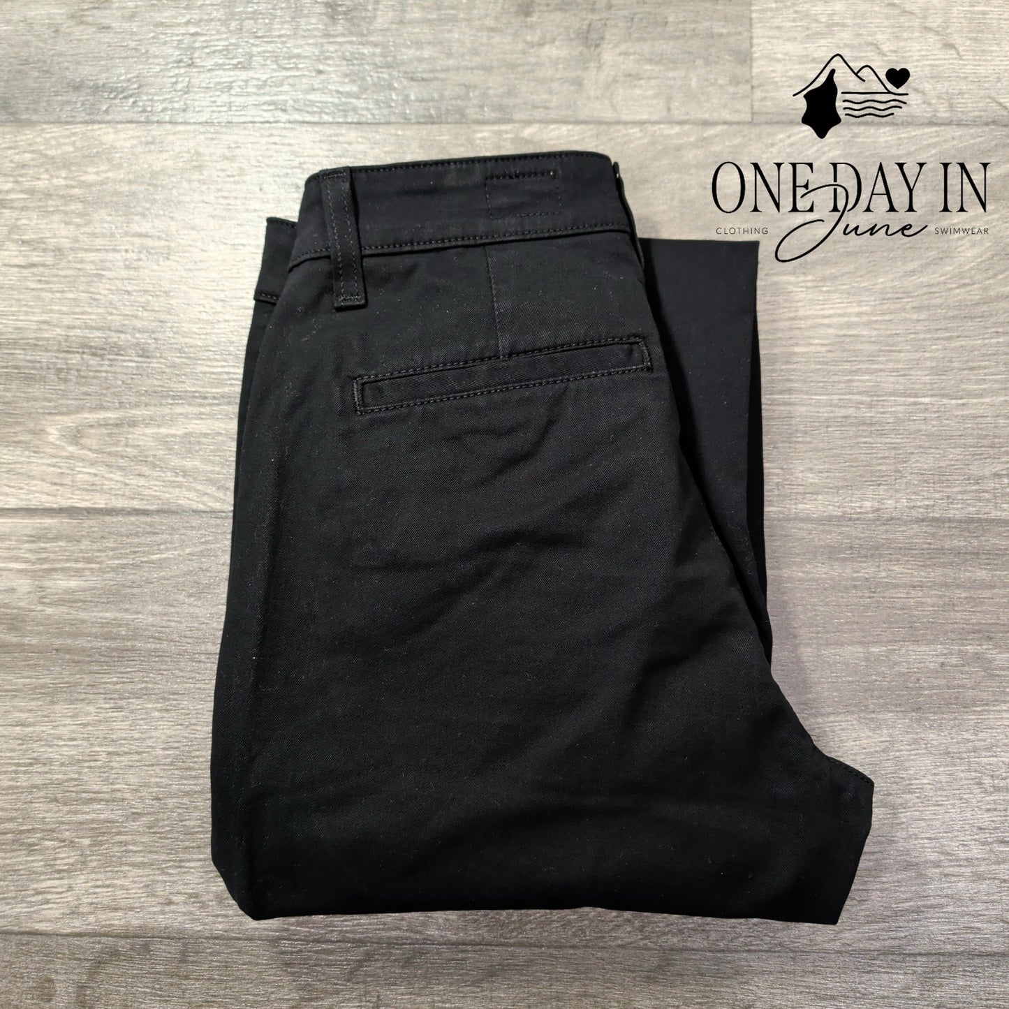 AG Adriano Goldschmied The Layla Cropped Flare Trouser Pants Black Size 4 (27)