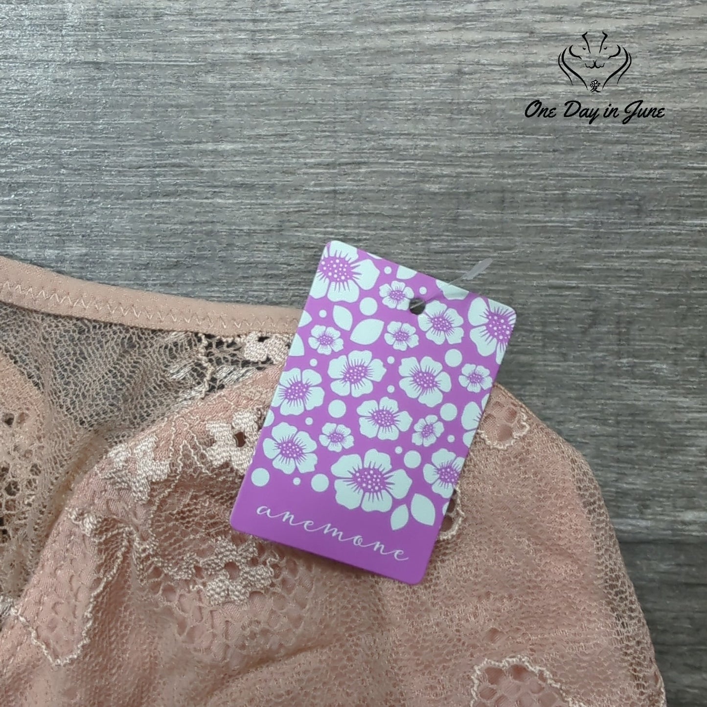 Anemone Bralette Bra Size M/L