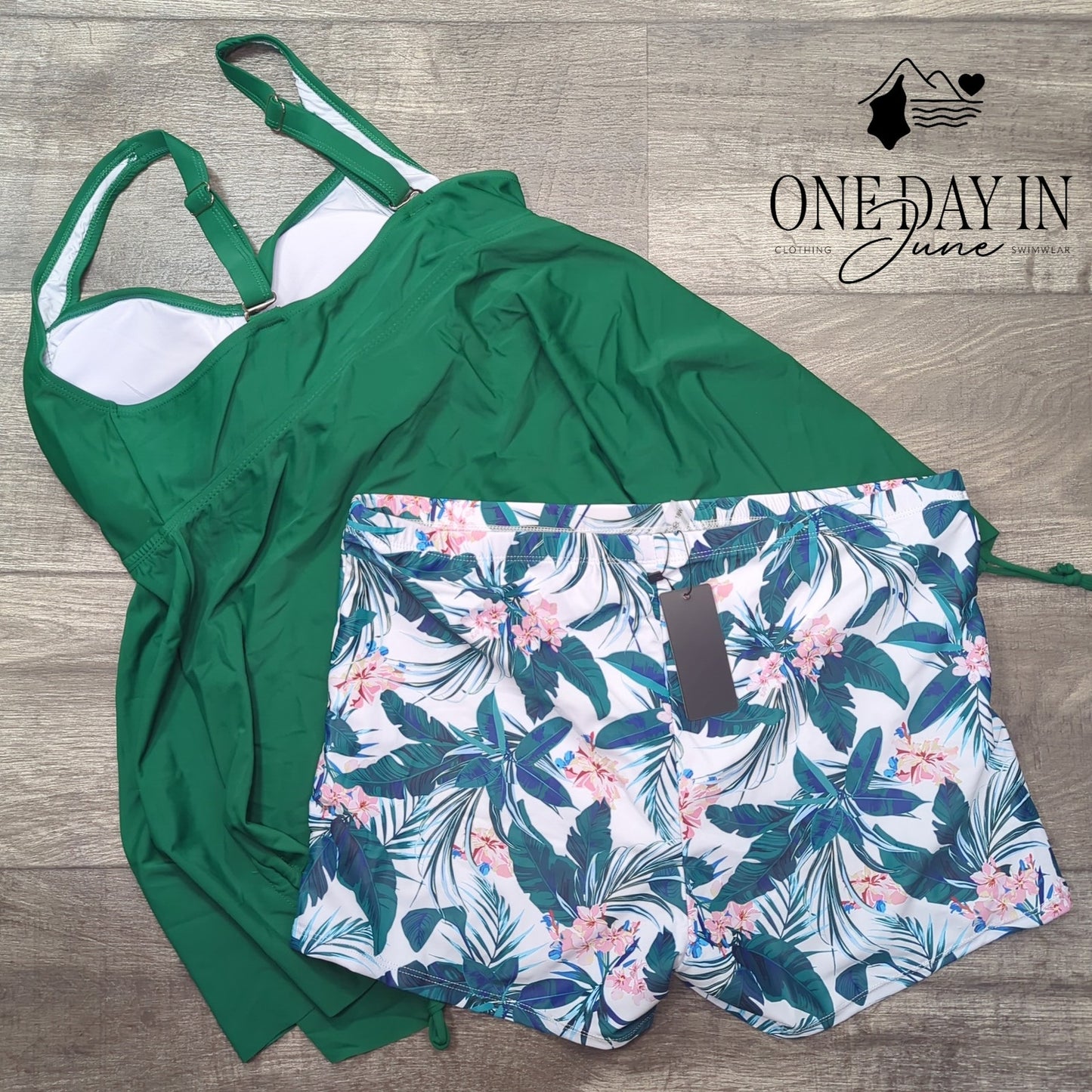 Aqua Eve Plus Size Boyshort Tankini Swimsuit Size 18W