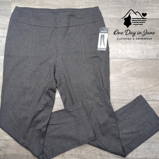 New Direction Slim Leg Pull On Pants Size L