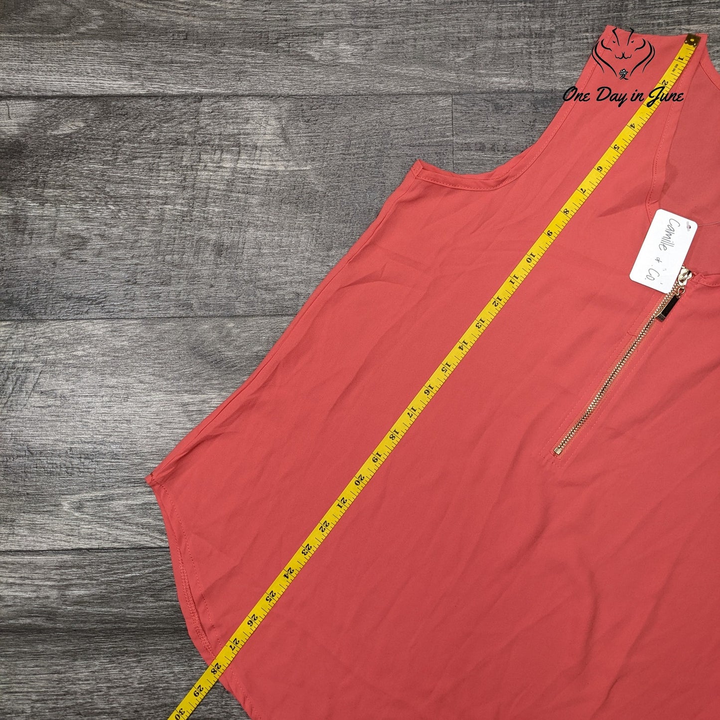 Camille & Co Sleeveless Zip Front Top Size M