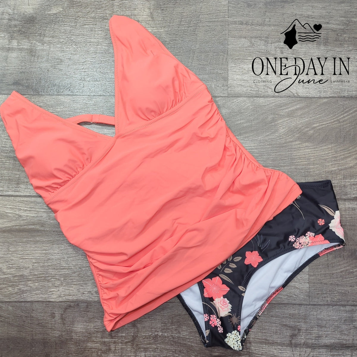 Beachsissi V Neck Ruched Tankini High Waist Floral Swimsuit Coral NWT Size XL