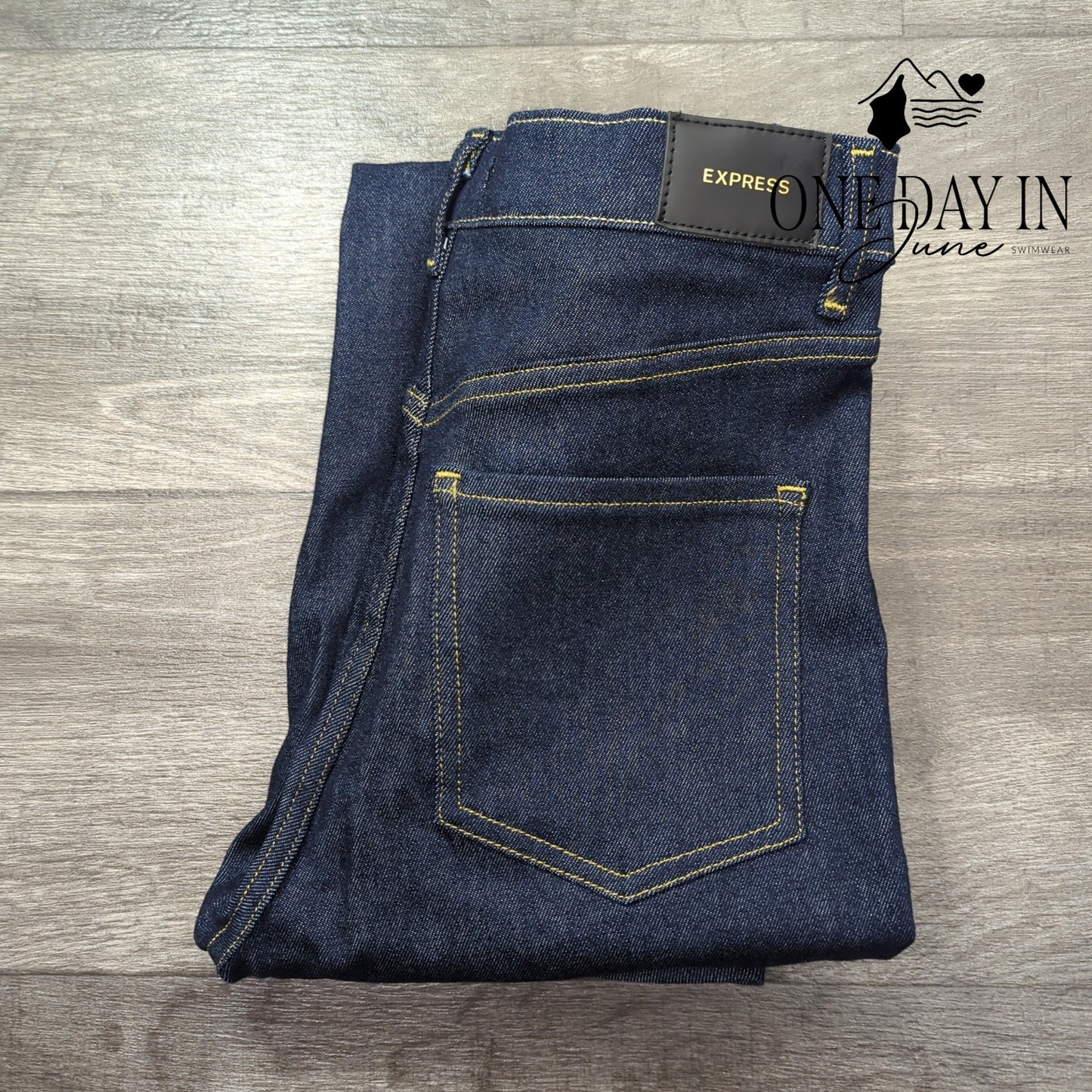 Express Slim Super High Rise Jeans Size 8