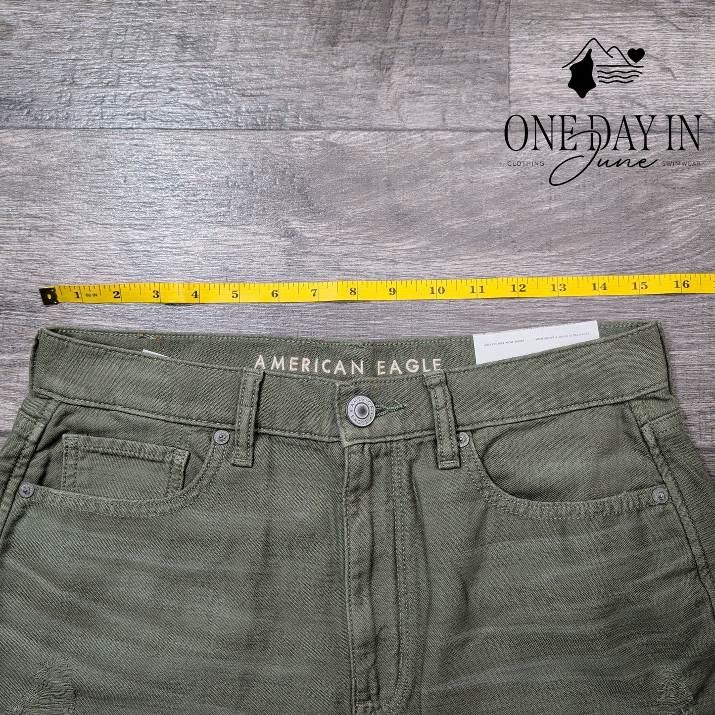 American Eagle Outfitters Highest Rise Distressed Mom Shorts Size 8