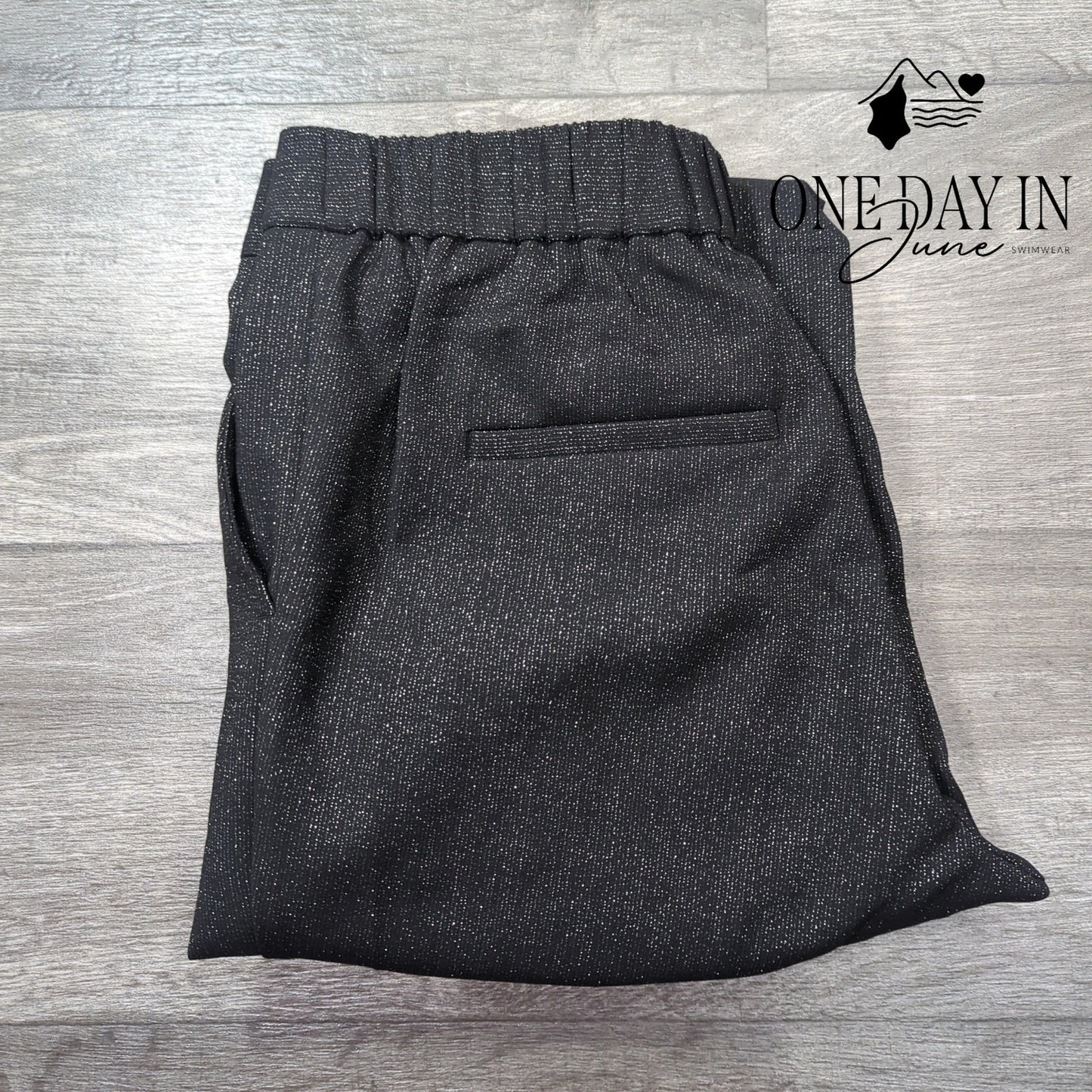 Loft Pull On Metallic Ankle Pants Size M