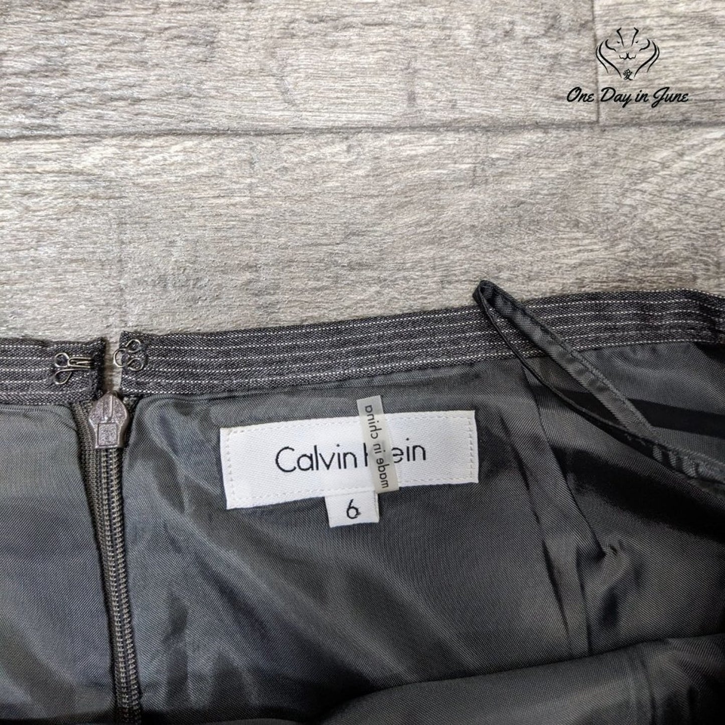 Calvin Klein Pinstripe Lined Pencil Skirt Size 6