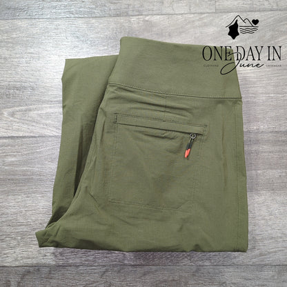 Orvis Wonder Ripstop Wide Leg Crop Pants Tarragon Green NWT Size 4