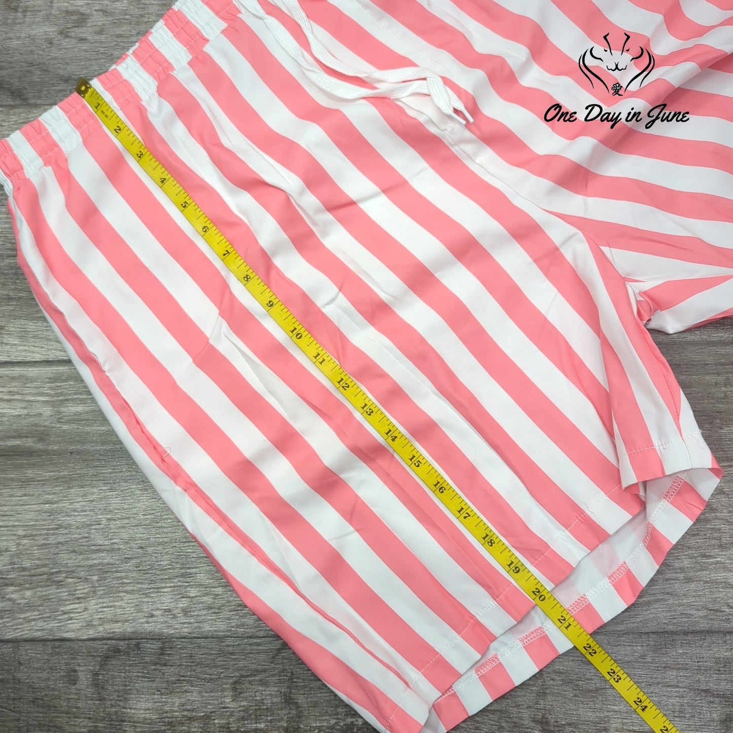 IFFEI Striped Board Shorts Size 2XL