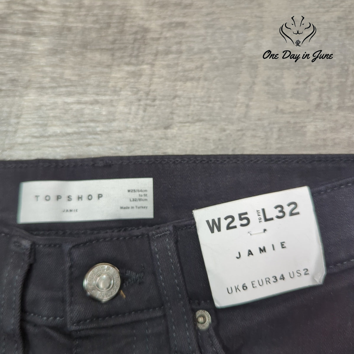 Topshop Jamie High Rise Distressed Skinny Jeans Black NWT Size 2 (25X32)