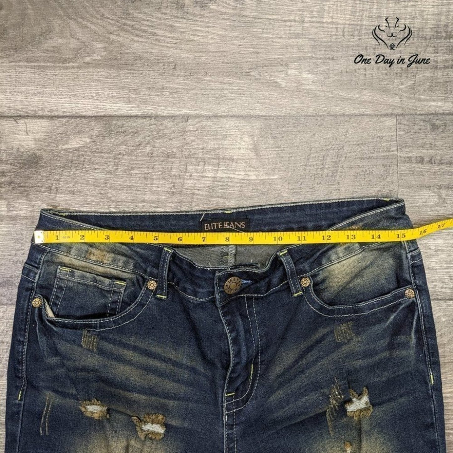 Elite Jeans Distressed Ankle Jeans Size 10