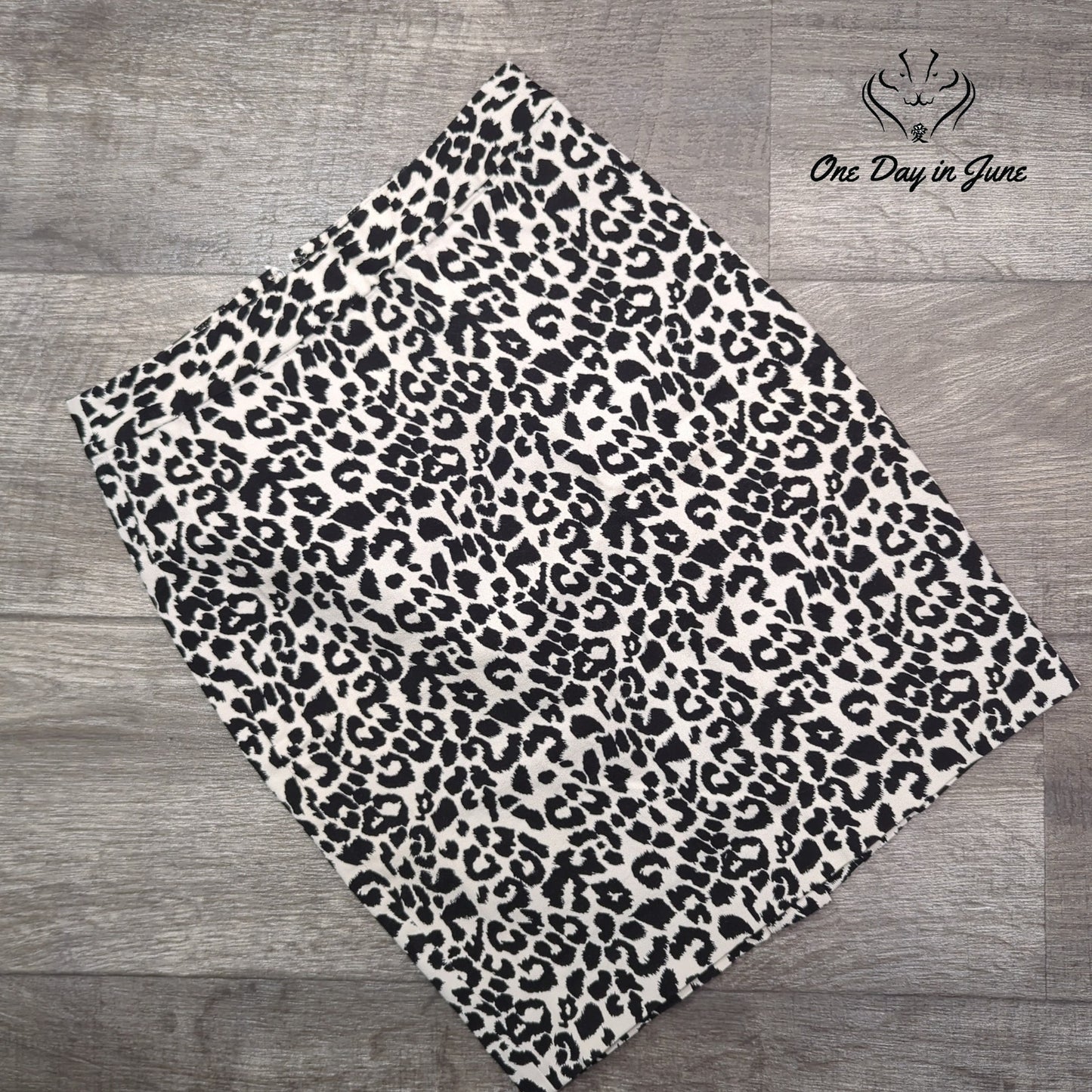 Ann Taylor Petite Leopard Print Mini Skirt Size 0P