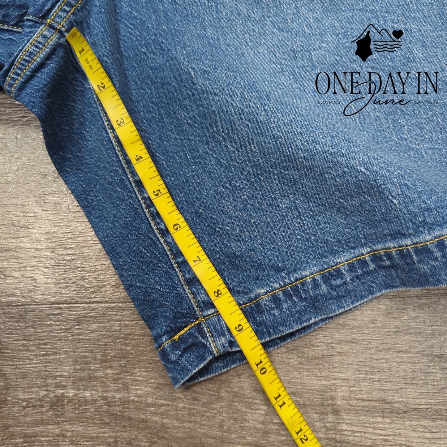 Lane Bryant Mid Rise Boyfriend Bermuda Denim Shorts Size 20