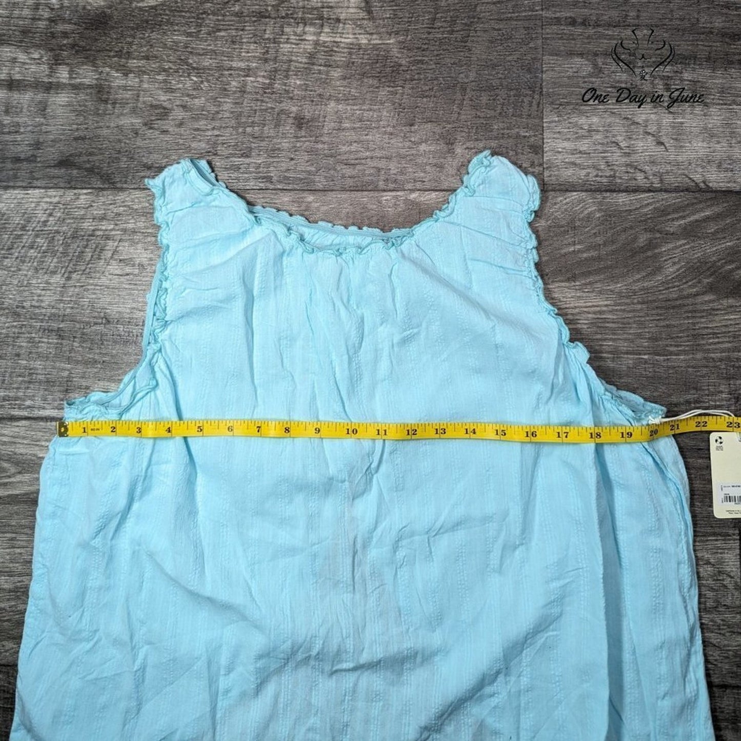 A.n.a Ruffle Edge Tank Top Size XL