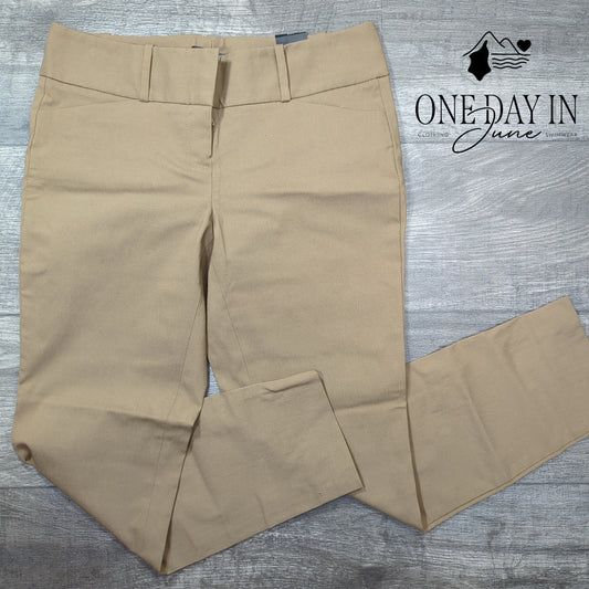 The Limited Exact Stretch Ankle Pants Size 6