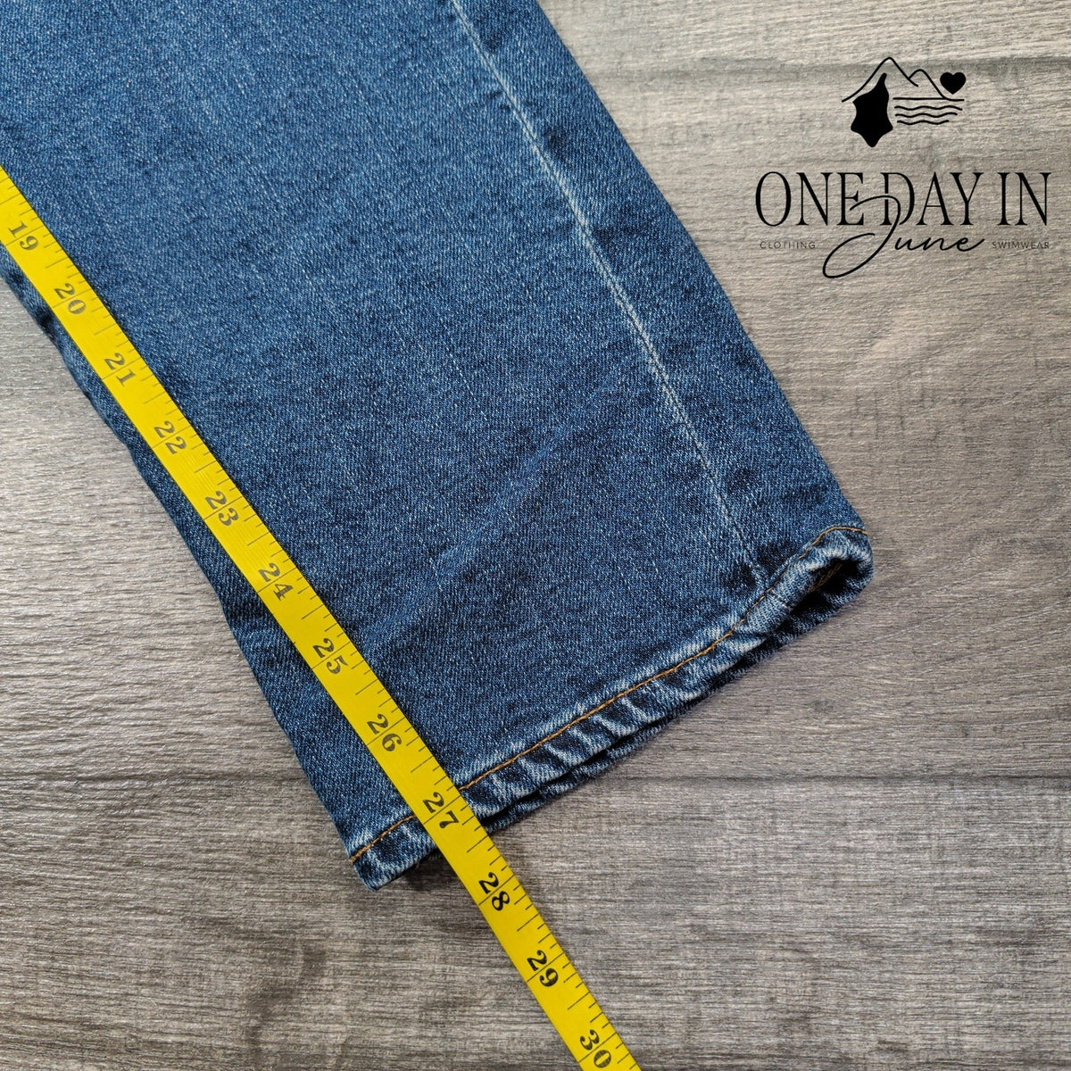 AG Adriano Goldschmied Straight Crop Jeans Medium Wash NWT $215 Size 4 (27)