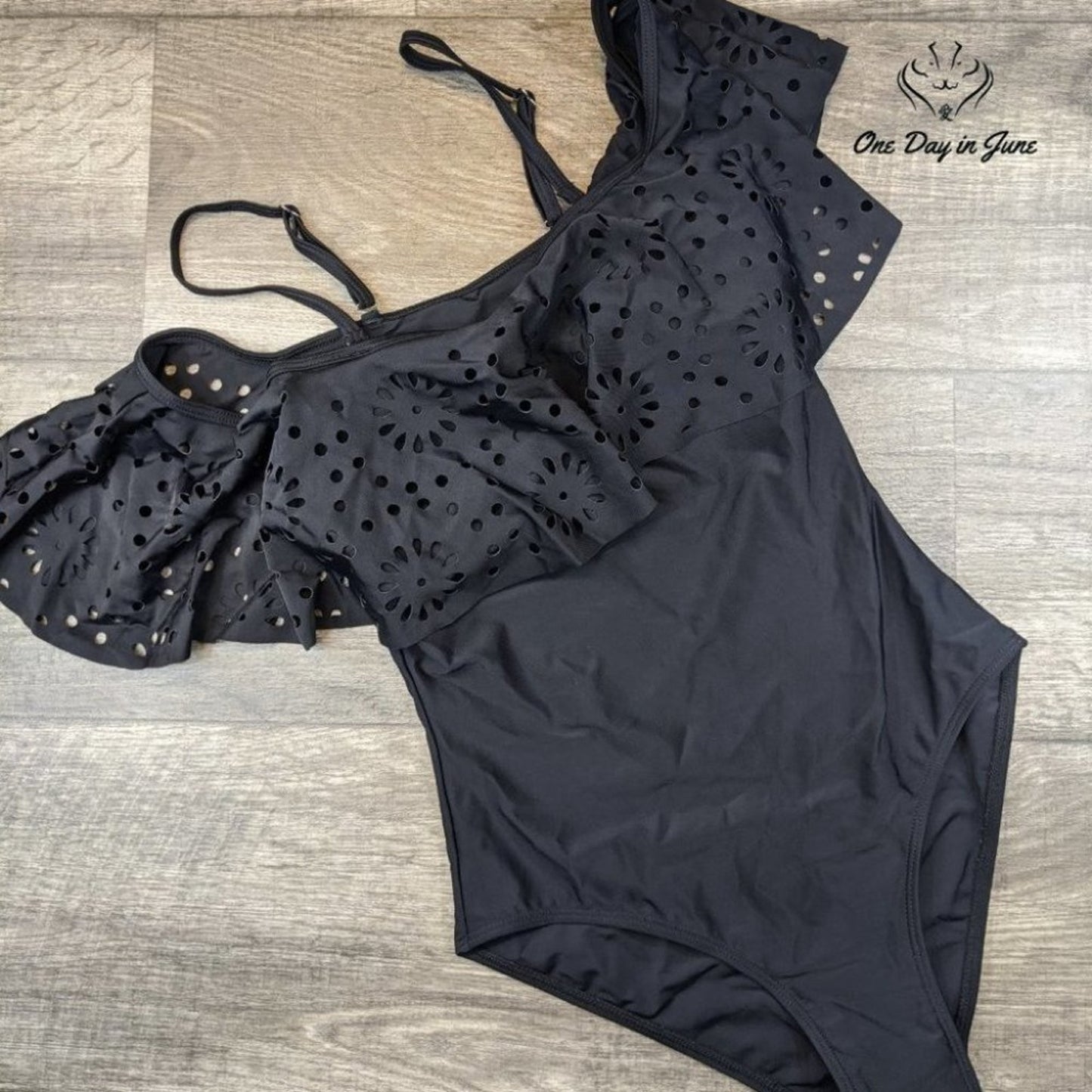 Tempt Me Vintage Off Shoulder Ruffled One Piece Size XS