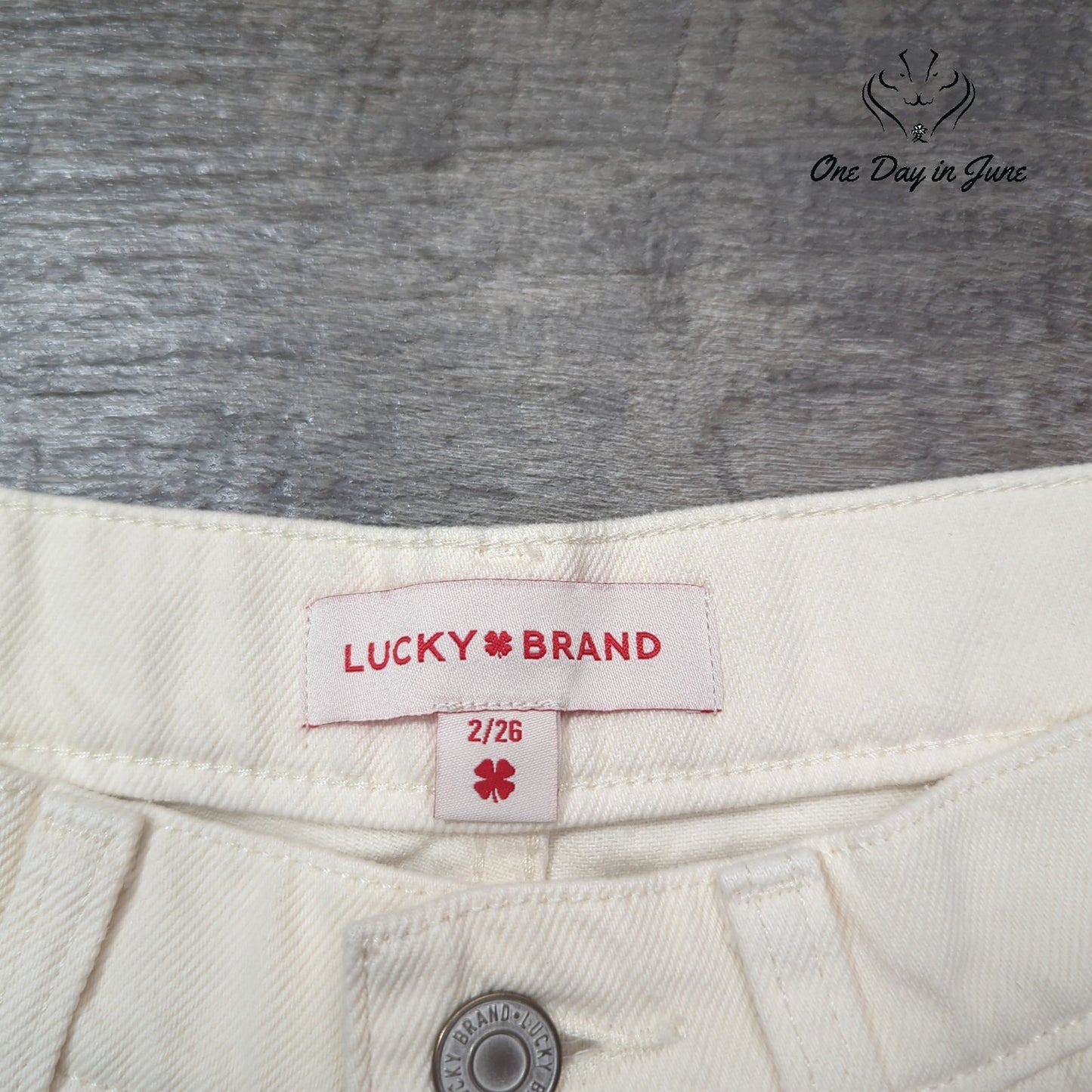 Lucky Brand 90s Loose High Rise Crop Jeans Size 2