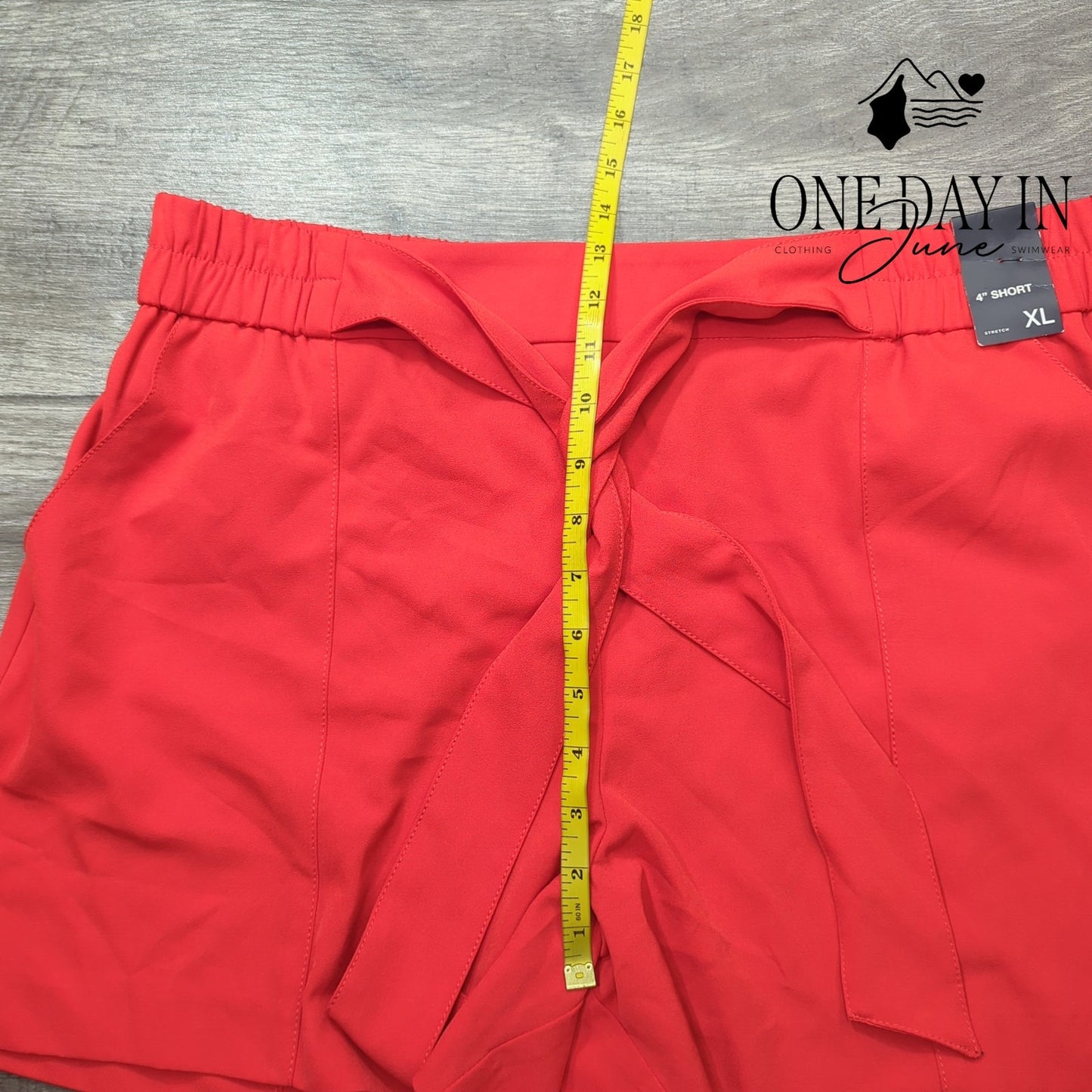 New York & Company 7th Avenue Shorts Red 4" Stretch Tie Waist NWT Size XL