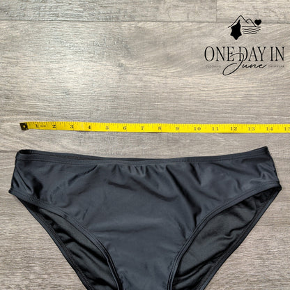 Kindred Bravely Moderate Bikini Bottom Size M
