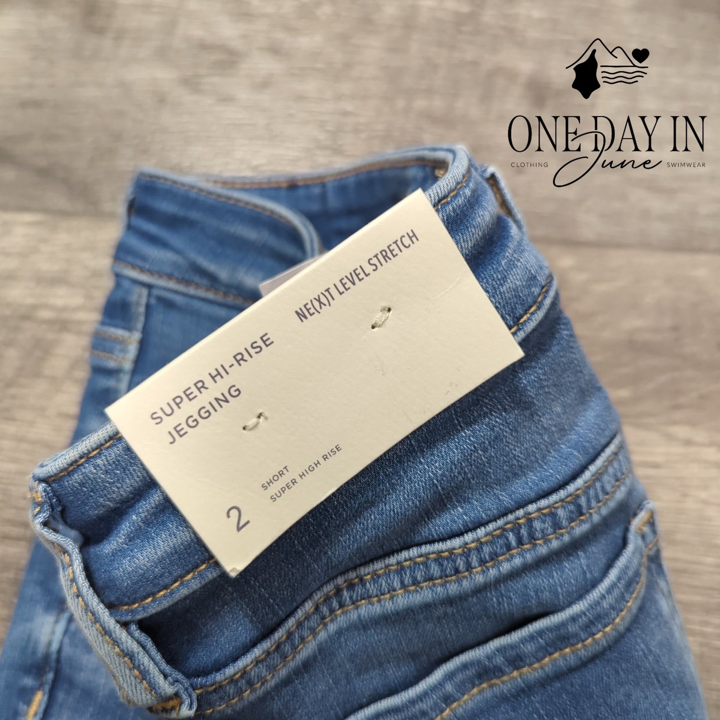 American Eagle Outfitters Super Hi-Rise Jegging Jeans Size 2