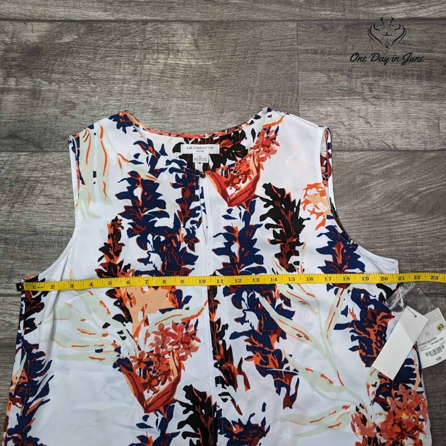 Liz Claiborne Petite Sleeveless Floral Top Size PL