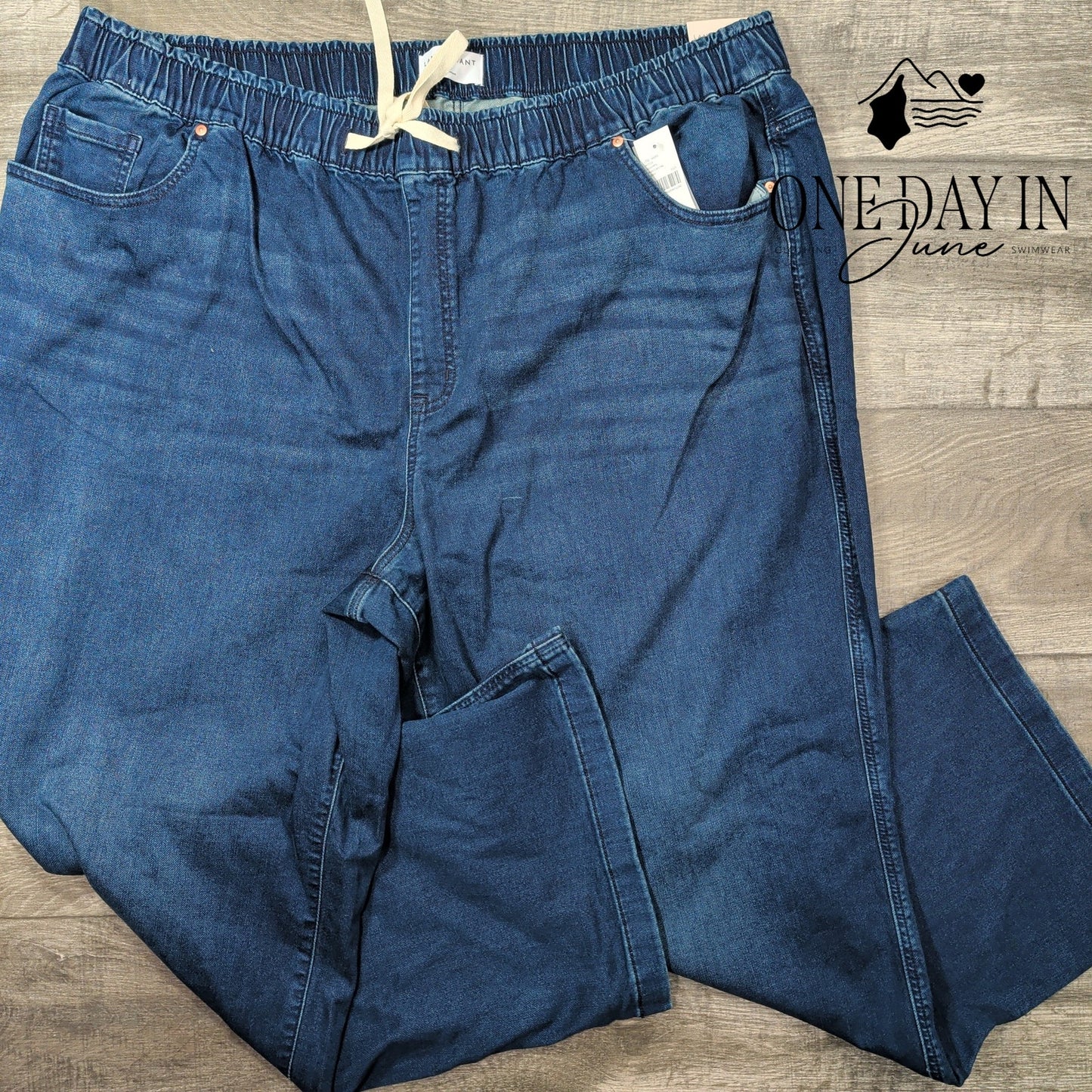 Lane Bryant Pull-On Lightweight Denim Straight Jeans Drawstring NWT Size 26