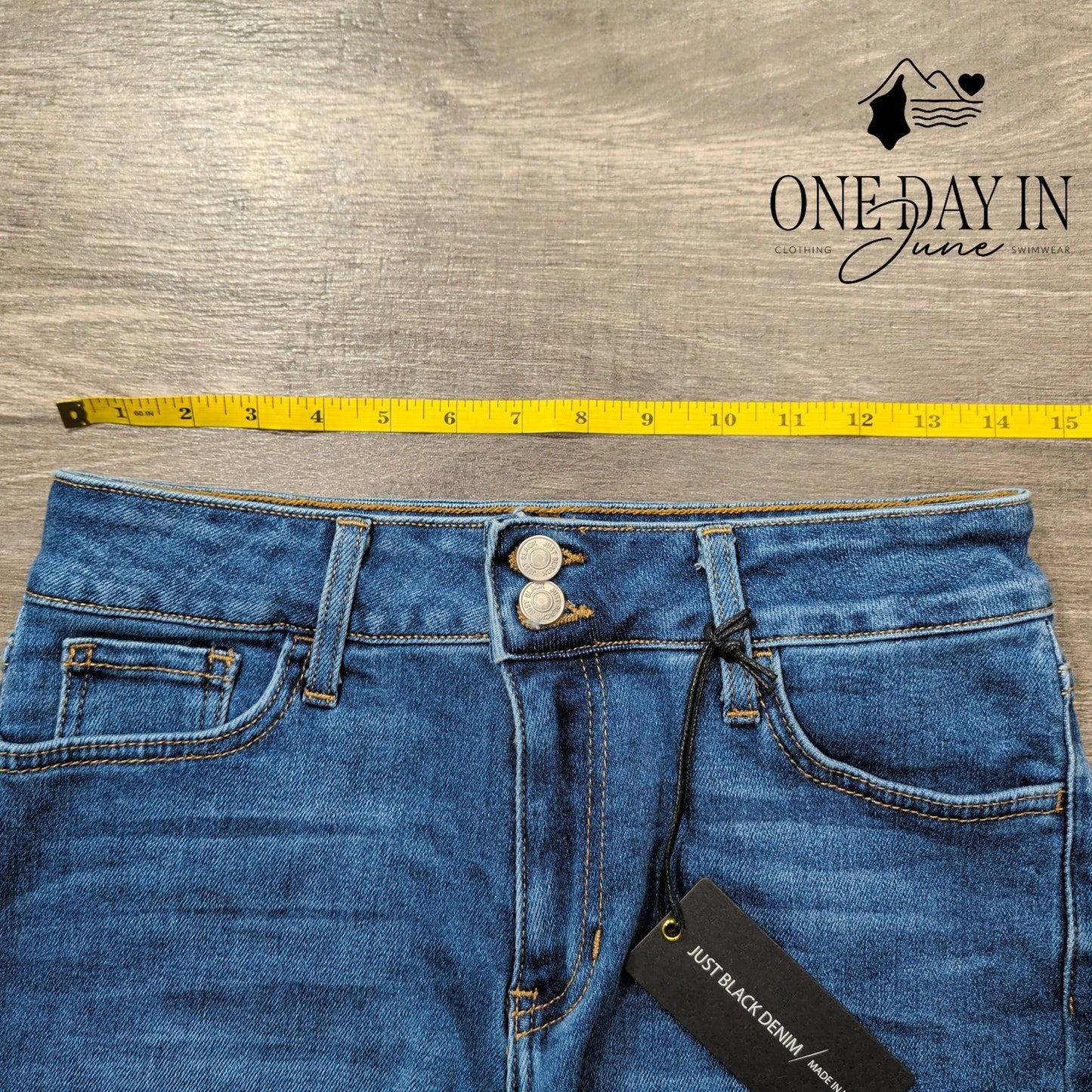 Just Black Denim Double Button Fray Hem Shorts Size 4 (27)