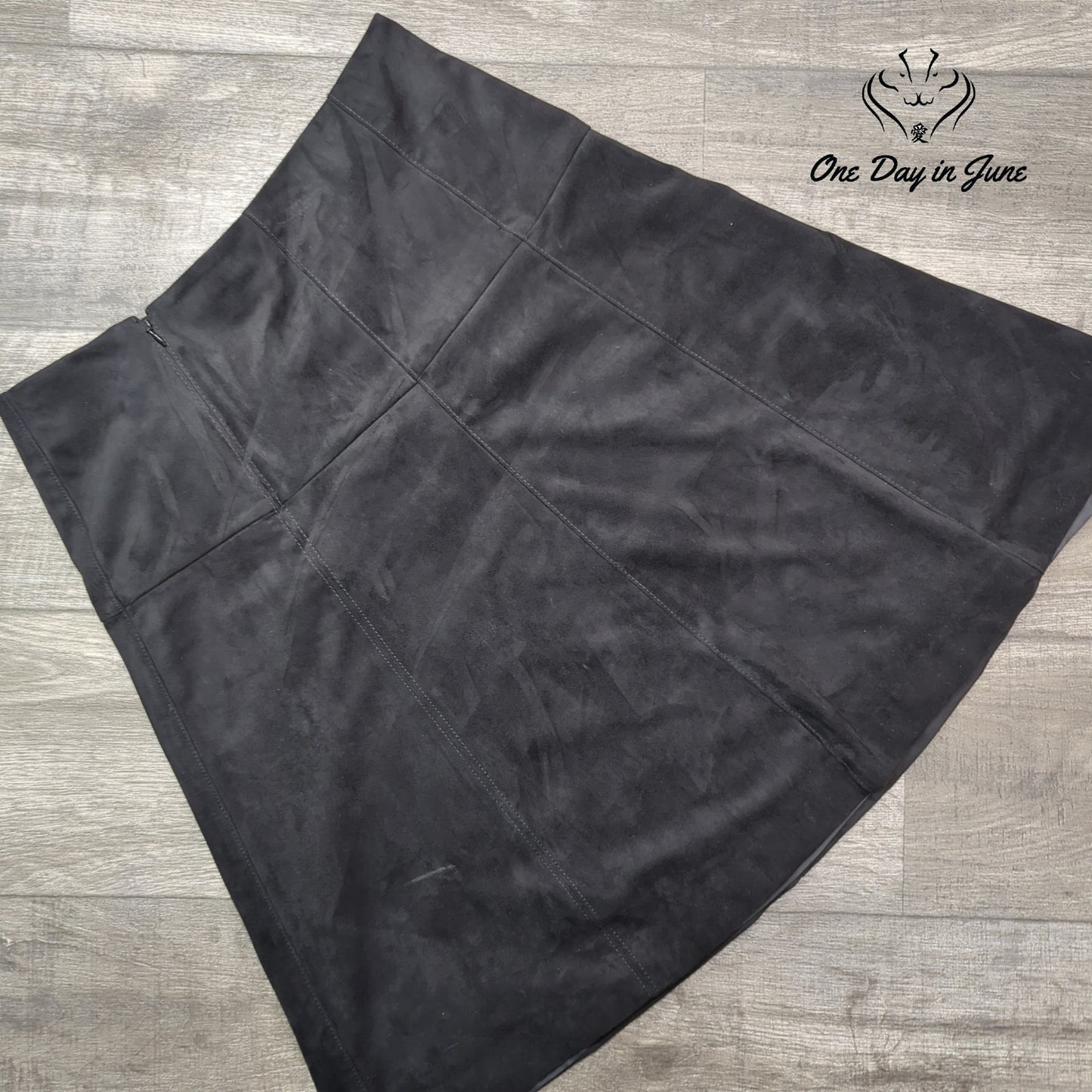 Talbots Faux Suede A Line Knee Length Skirt Size 10