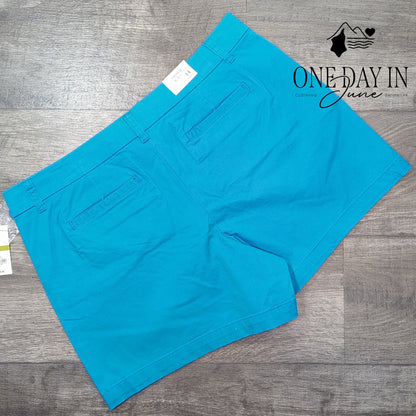 Crown & Ivy Flat Front Shorts Size 14