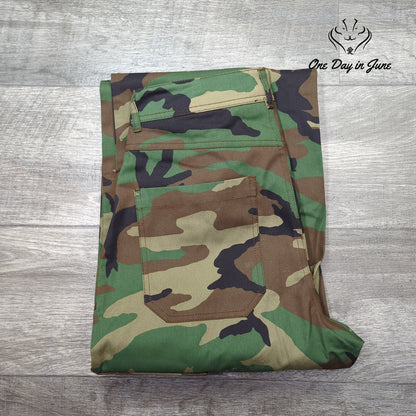 Nasty Gal Multi Pocket Straight Leg Camo Pants Size 6