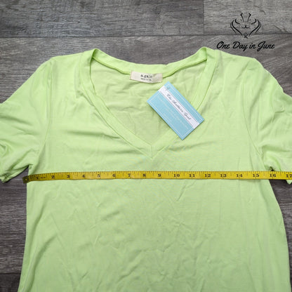 a. gain V Neck Short Sleeve Tee Shirt Lime Green Curved Hem NWT Size S