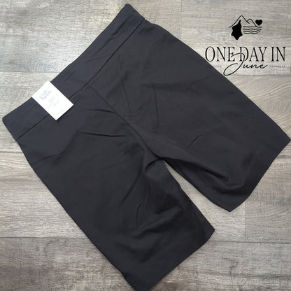 Croft & Barrow Mid Rise Pull On Bermuda Shorts Size 12