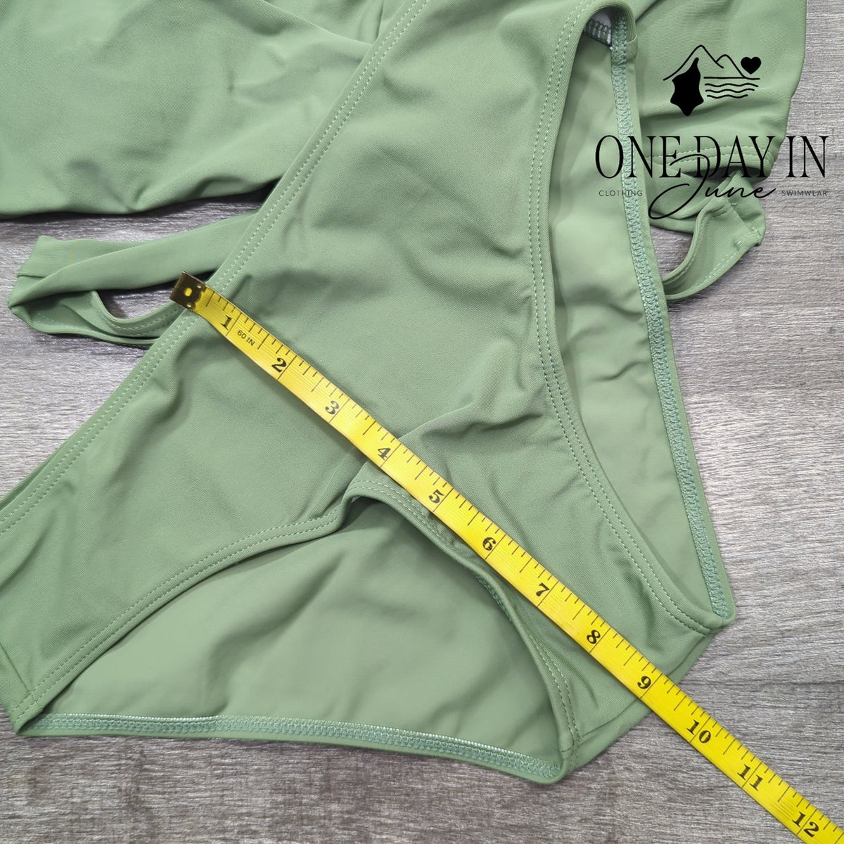 Aleumdr Girls Cross Front Bikini Swimsuit Sage Green 2 Piece Size 15-16Y