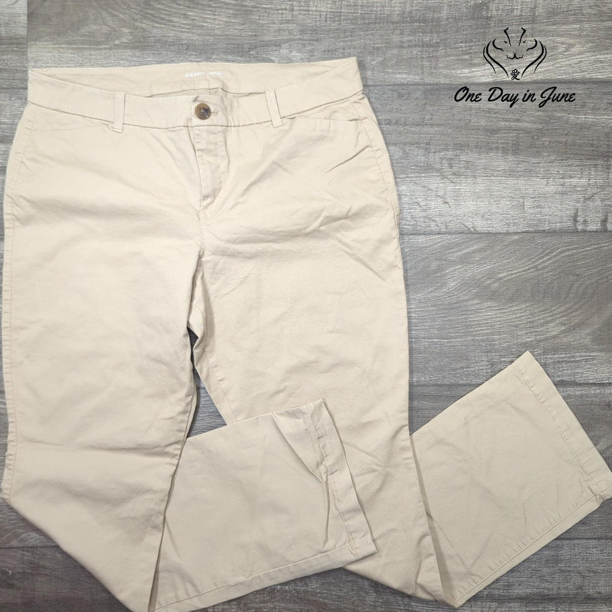 Old Navy Boot Cut Khaki Chino Pants Women's Beige Tan Size 14