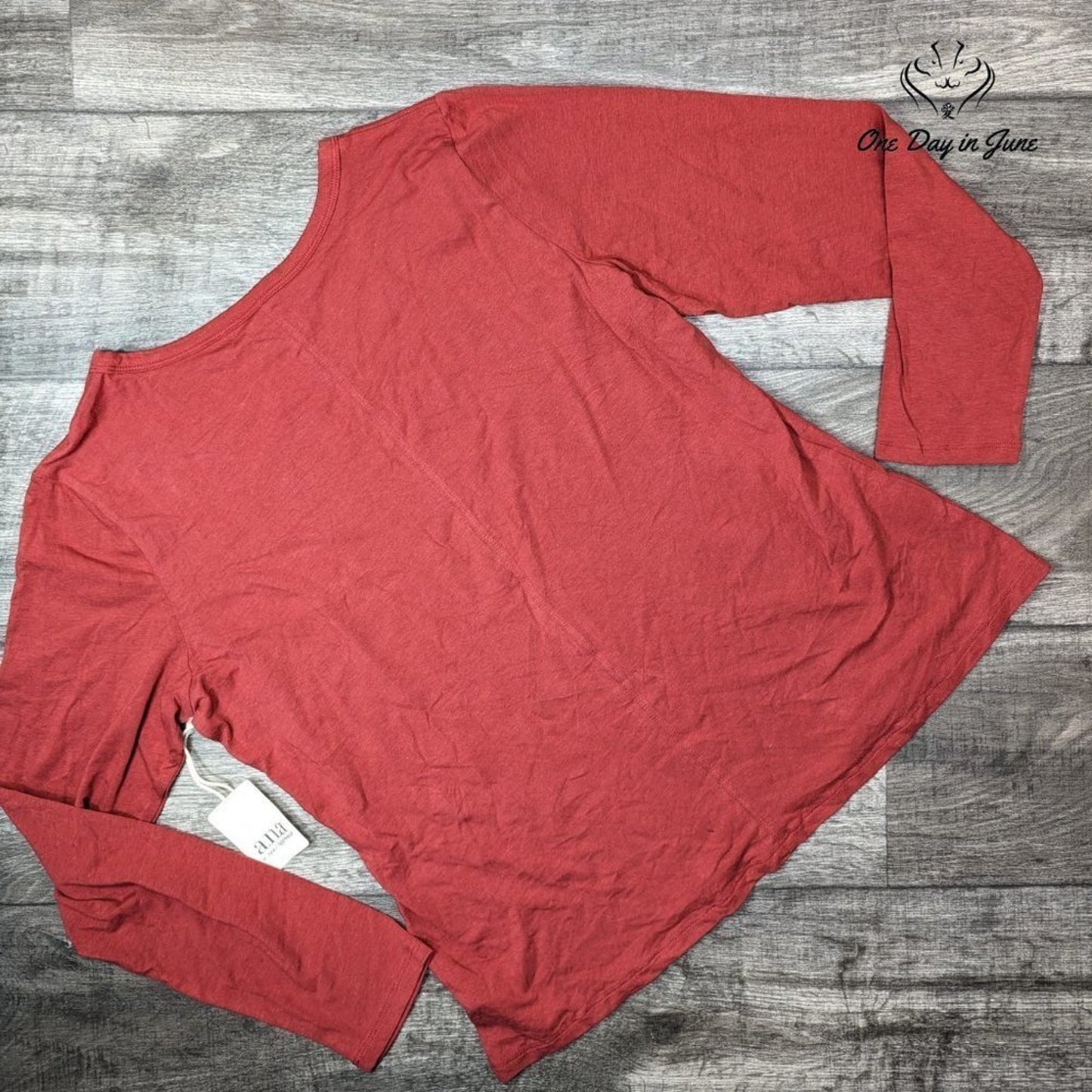 A.n.a Long Sleeve Tee Shirt Size S