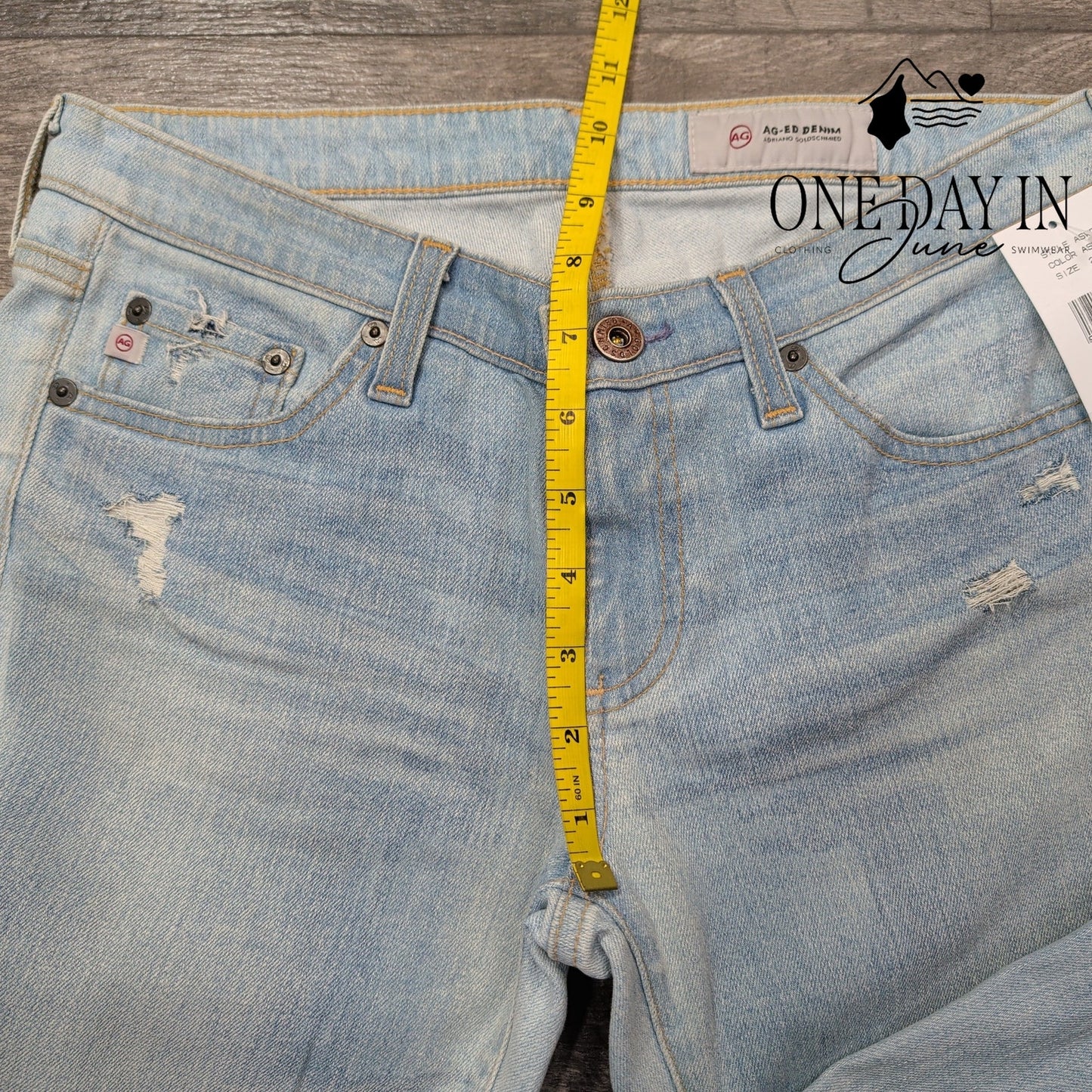 AG Adriano Goldschmied Straight Leg Distressed Jeans Size 4 (27)